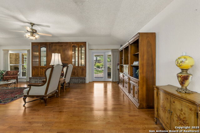 109 Country Club Property Photo 10