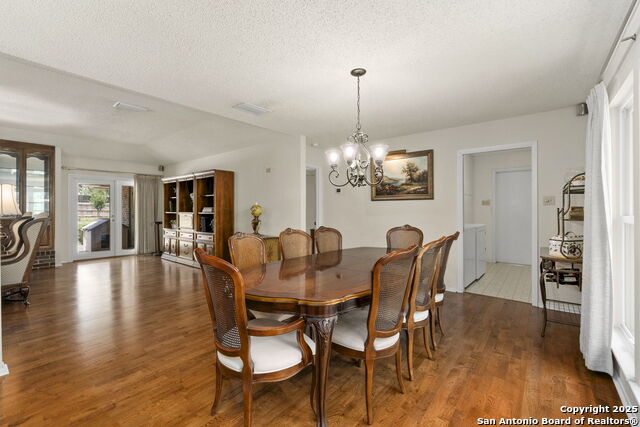 109 Country Club Property Photo 13