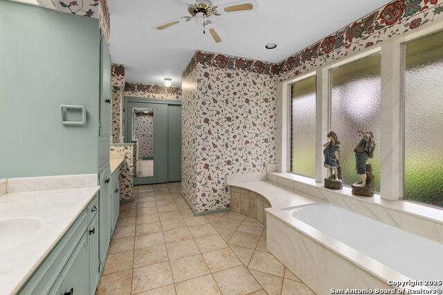 109 Country Club Property Photo 23