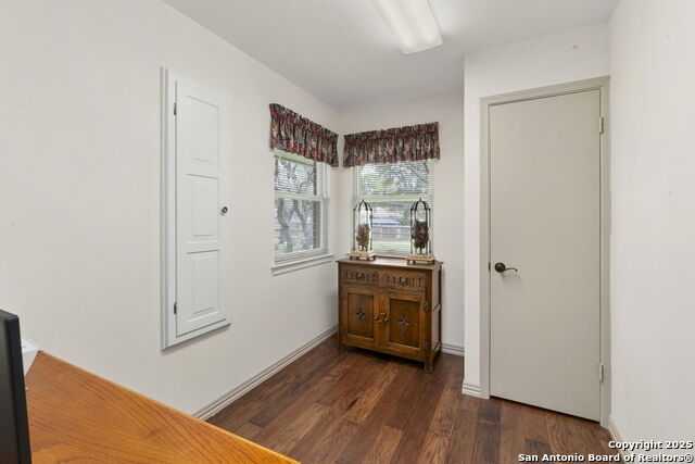 109 Country Club Property Photo 25