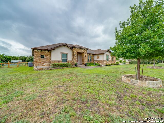 779 Stirrup Property Photo 4