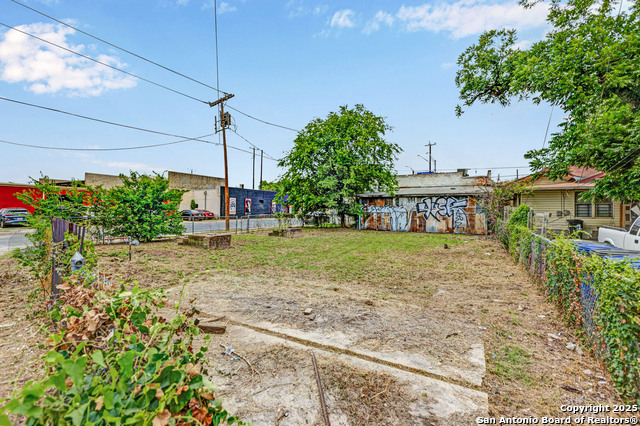 110 Zapata Property Photo 1