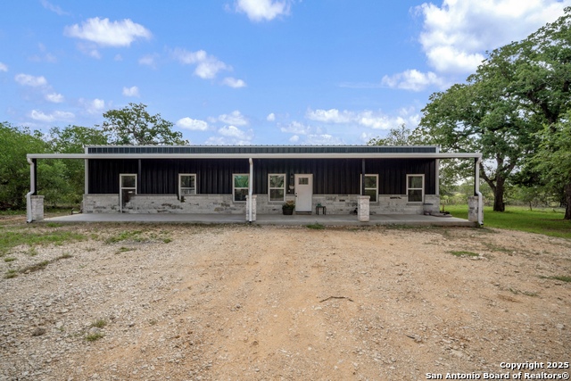 332 County Road 423 Property Photo 1