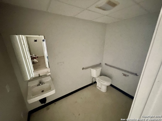 1501 Bensdale Property Photo 4