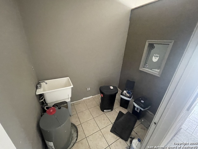 1501 Bensdale Property Photo 3