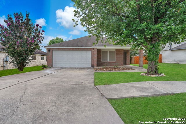 141 Stream Crossing Property Photo 1
