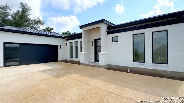 463 Hannah Ln Property Photo 1