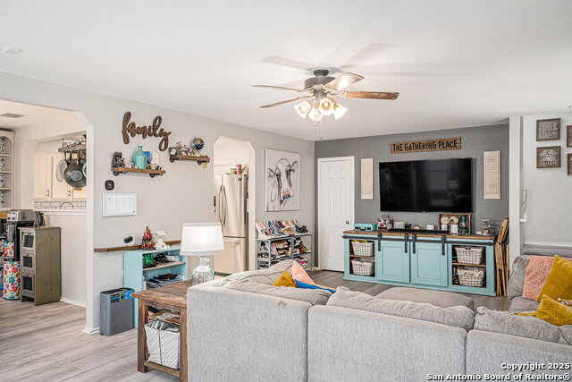 8219 Willow Country Property Photo 3