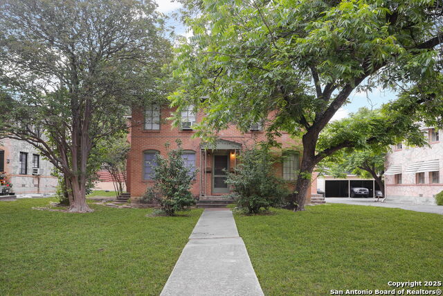 309 E Melrose Property Photo 1