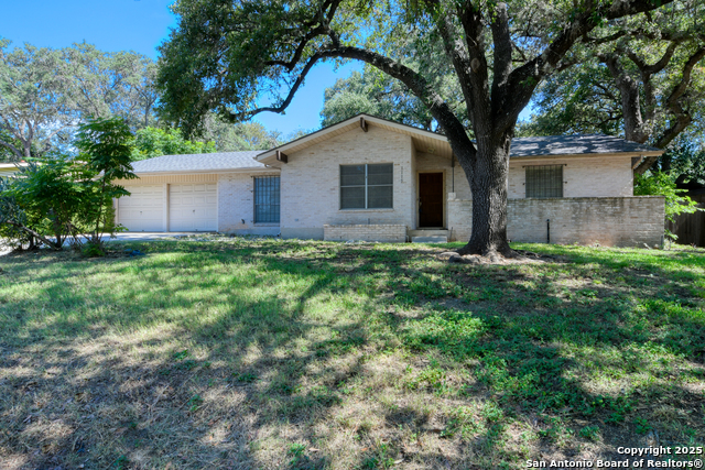 1115 Haltown Dr Property Photo 1