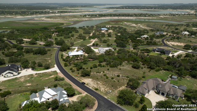 161 Puzzle Pass Property Photo 5