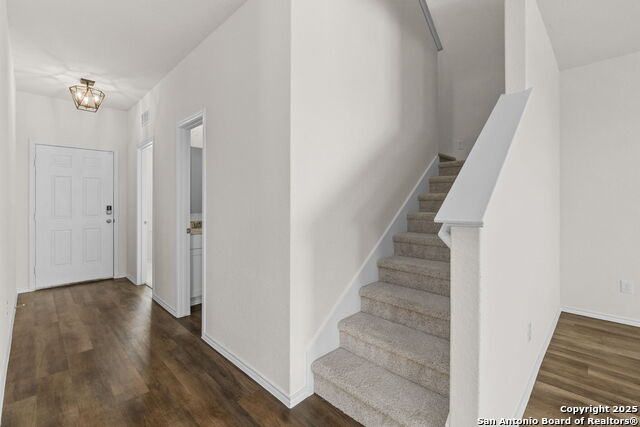 162 Hazy Glade Property Photo 3