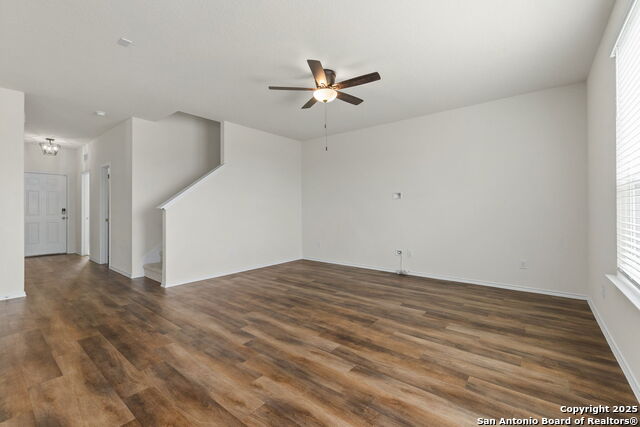 162 Hazy Glade Property Photo 6