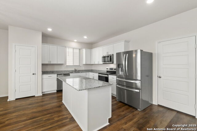 162 Hazy Glade Property Photo 13