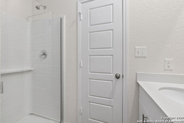 162 Hazy Glade Property Photo 30
