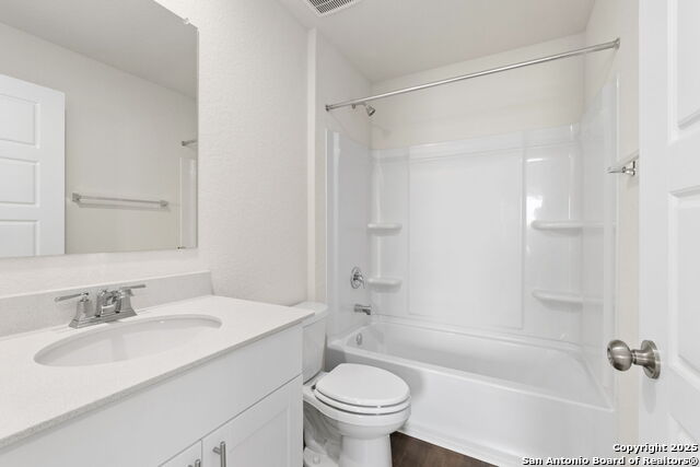 162 Hazy Glade Property Photo 31
