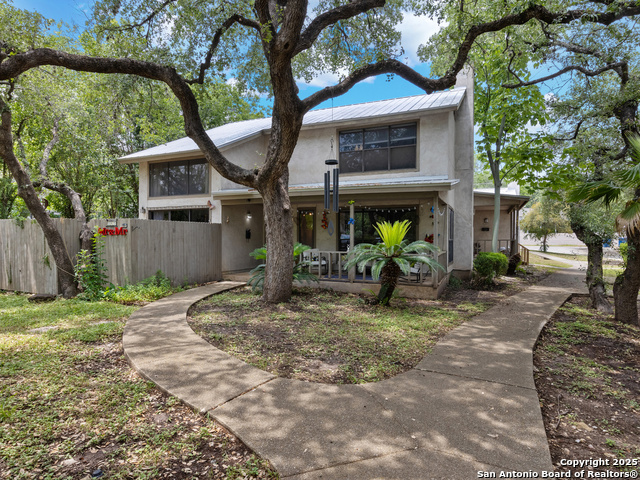 141 E Summit Property Photo 1