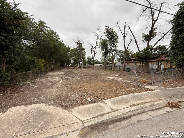 610 Weinberg Property Photo 1