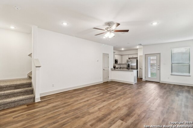 10215 Tulipwood Run Property Photo 4