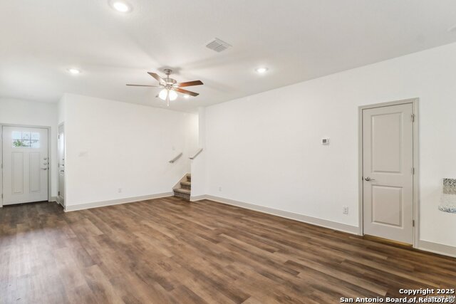 10215 Tulipwood Run Property Photo 5