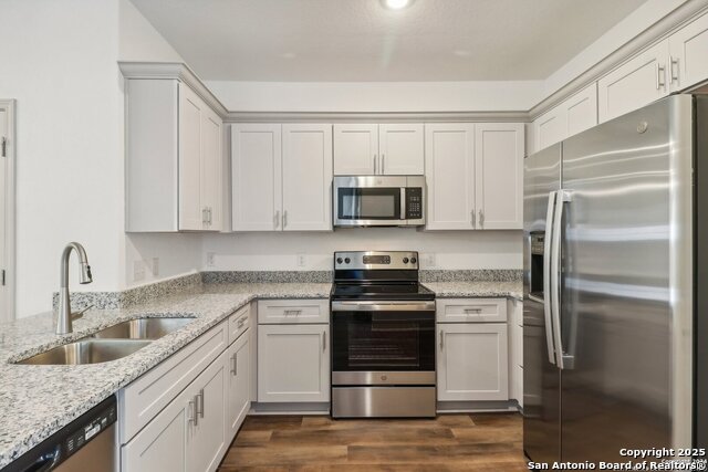 10215 Tulipwood Run Property Photo 9