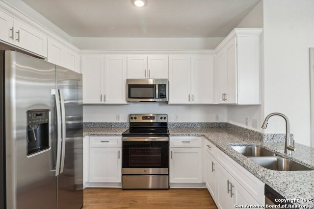 10215 Tulipwood Run Property Photo 11