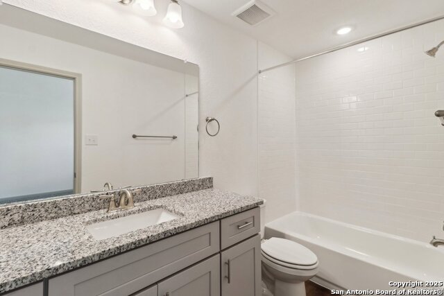 10215 Tulipwood Run Property Photo 19