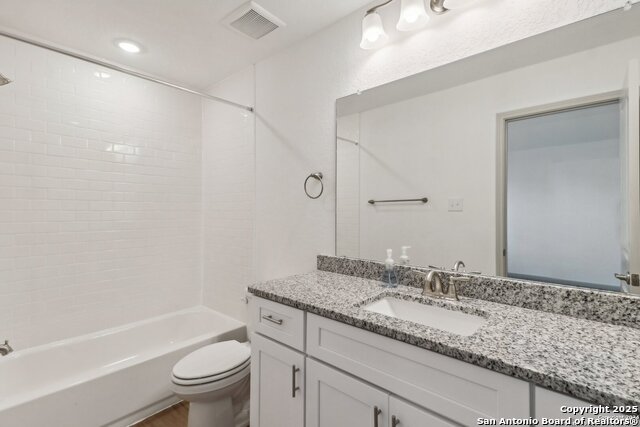 10215 Tulipwood Run Property Photo 27