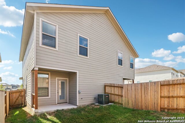 10215 Tulipwood Run Property Photo 35