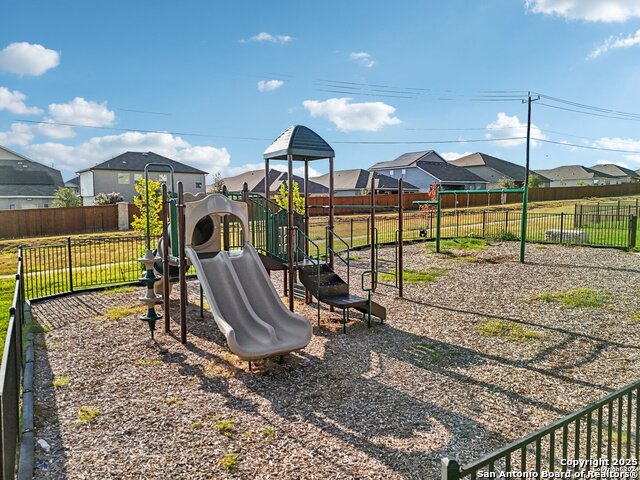 10215 Tulipwood Run Property Photo 43