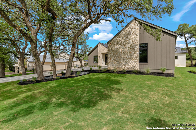 11114 Nina Ridge Property Photo 5