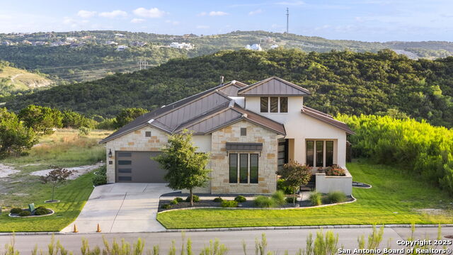 75 E Mariposa Parkway Property Photo 3
