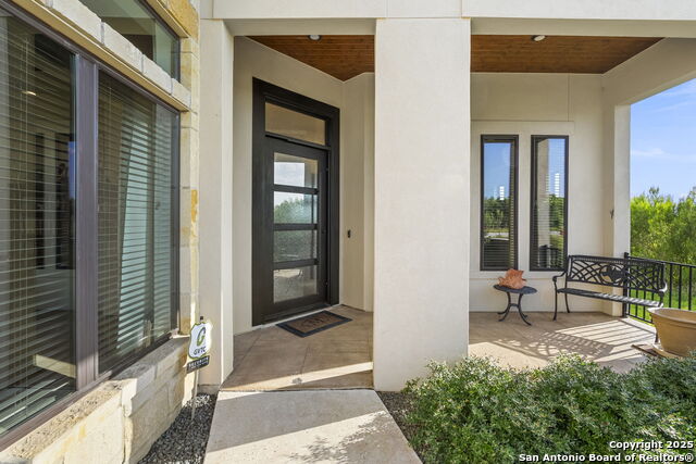 75 E Mariposa Parkway Property Photo 8