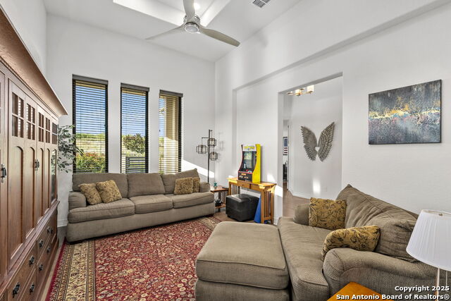 75 E Mariposa Parkway Property Photo 12