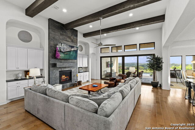 75 E Mariposa Parkway Property Photo 14