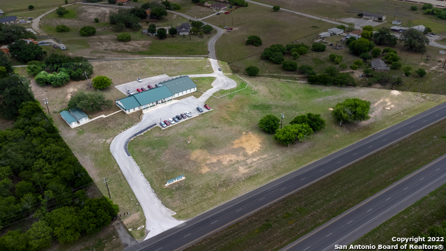 3586 Us Highway 181 N Property Photo 4