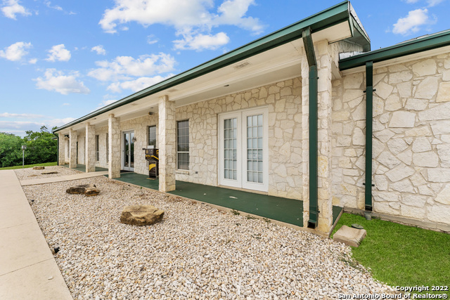 3586 Us Highway 181 N Property Photo 9