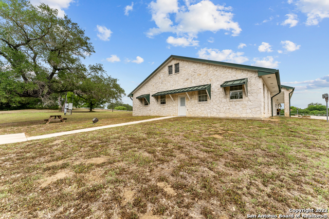 3586 Us Highway 181 N Property Photo 13