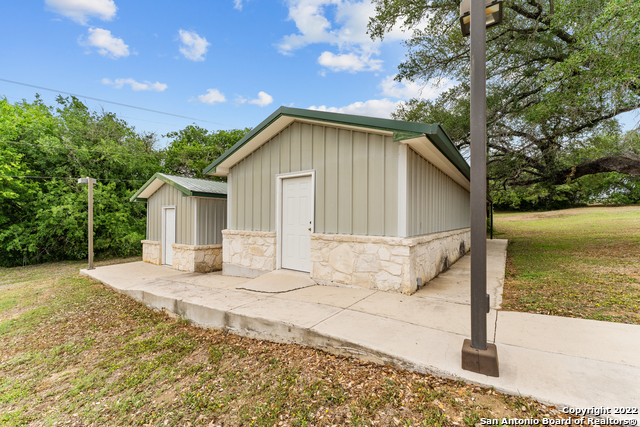 3586 Us Highway 181 N Property Photo 14