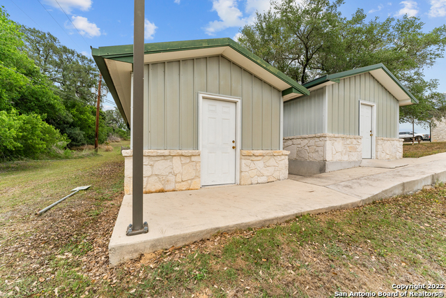 3586 Us Highway 181 N Property Photo 15