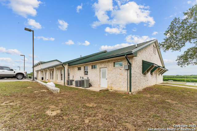 3586 Us Highway 181 N Property Photo 17