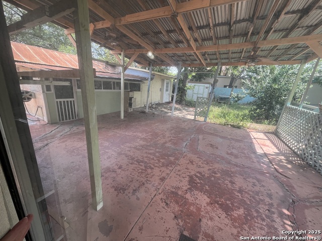 122 Tipton Property Photo 13