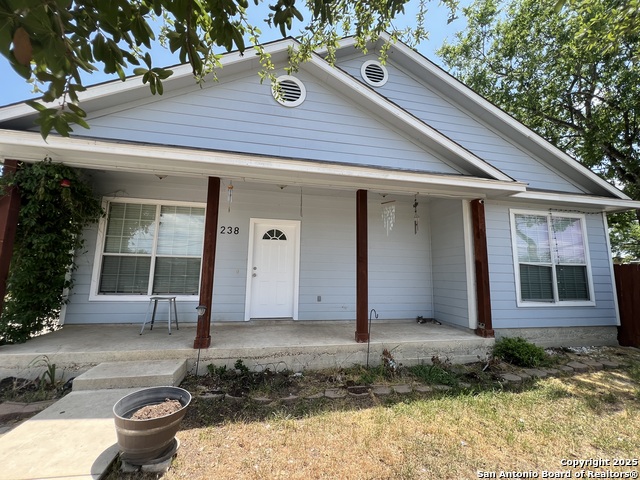 238 W Baetz Blvd Property Photo 1