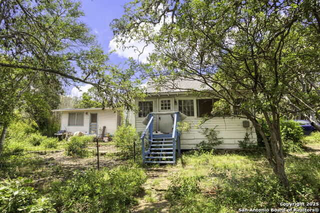 2422 Hillcrest Dr Property Photo 29