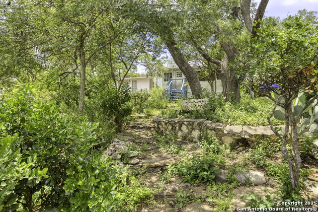 2422 Hillcrest Dr Property Photo 30