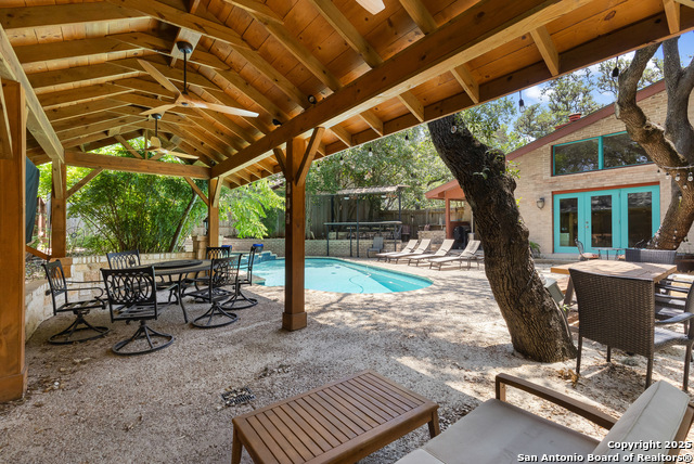 3511 Hunters Circle Property Photo 2