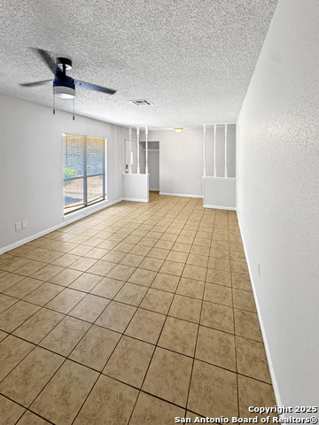 5718 Sun Ridge Property Photo 2