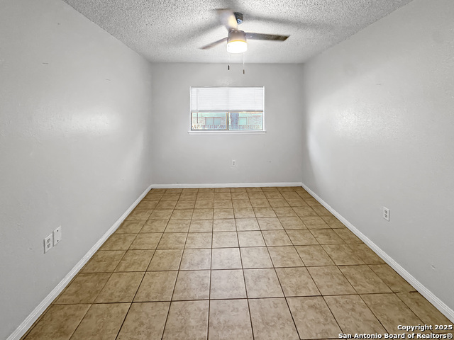 5718 Sun Ridge Property Photo 9