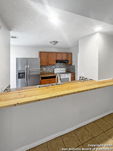 5718 Sun Ridge Property Photo 14