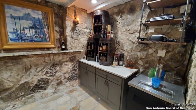 9810 Park Dr Property Photo 13